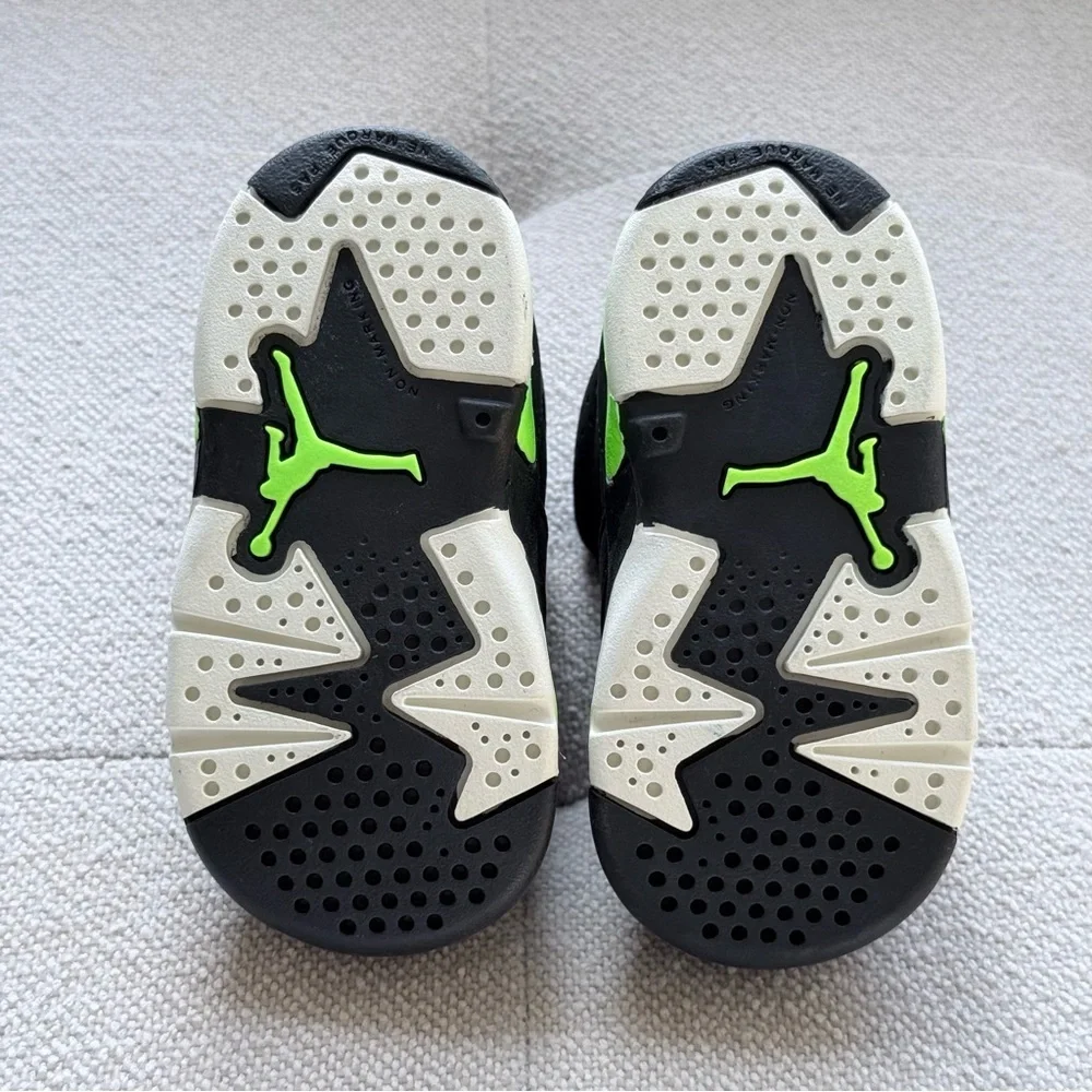 New! Jordon 6 Retro (TD) black/ electric green toddler shoes size 4C